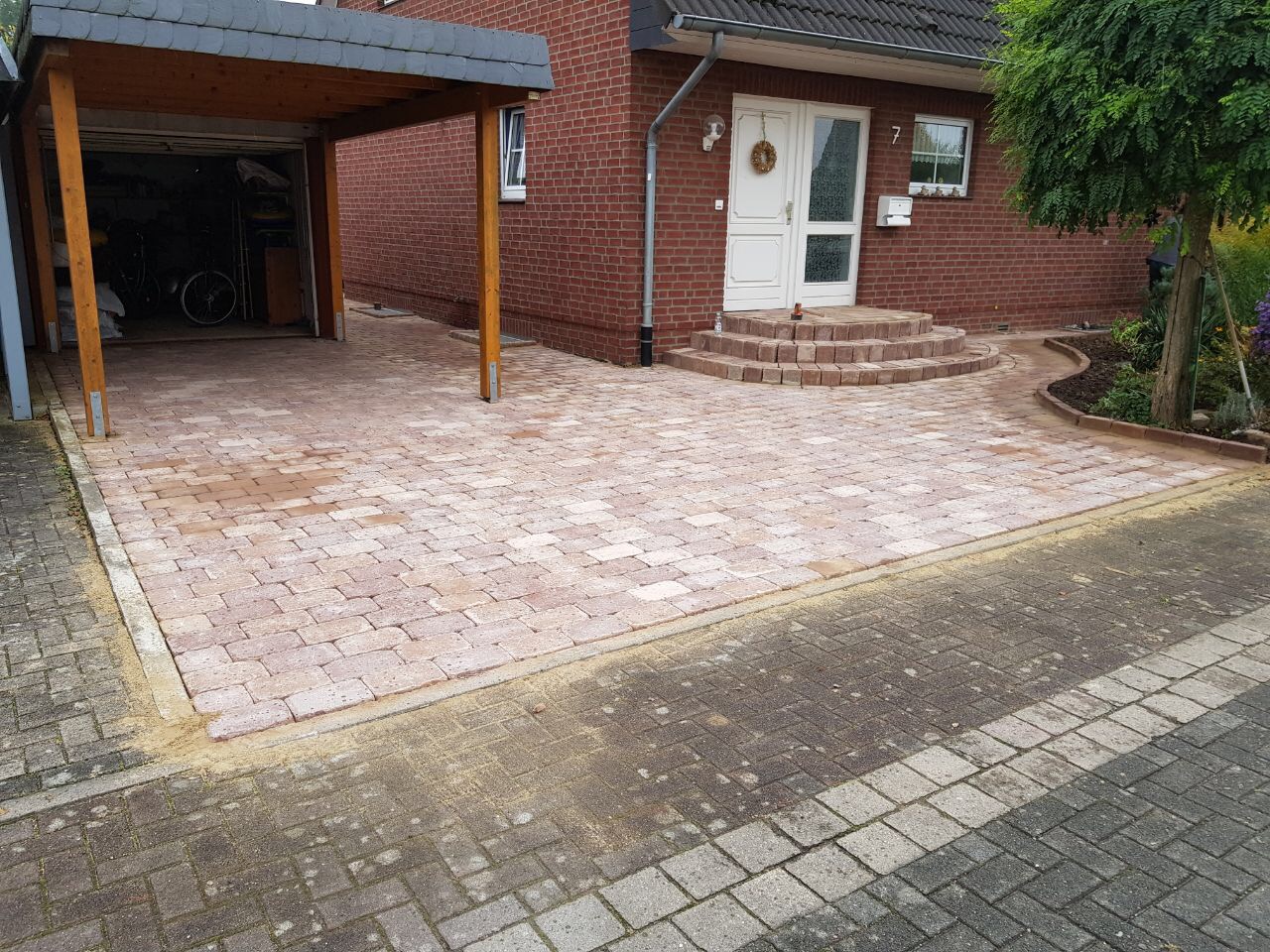 Einfahrt gepflastert Einfahrt gepflastert