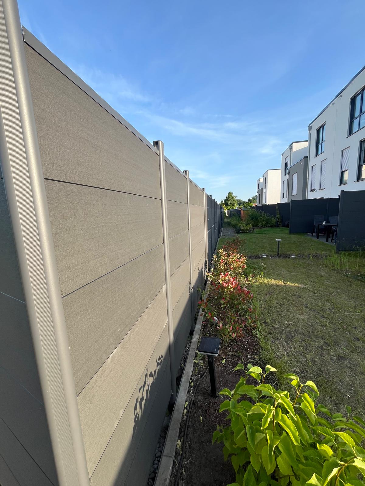 Fertige Ansicht WPC Zaun