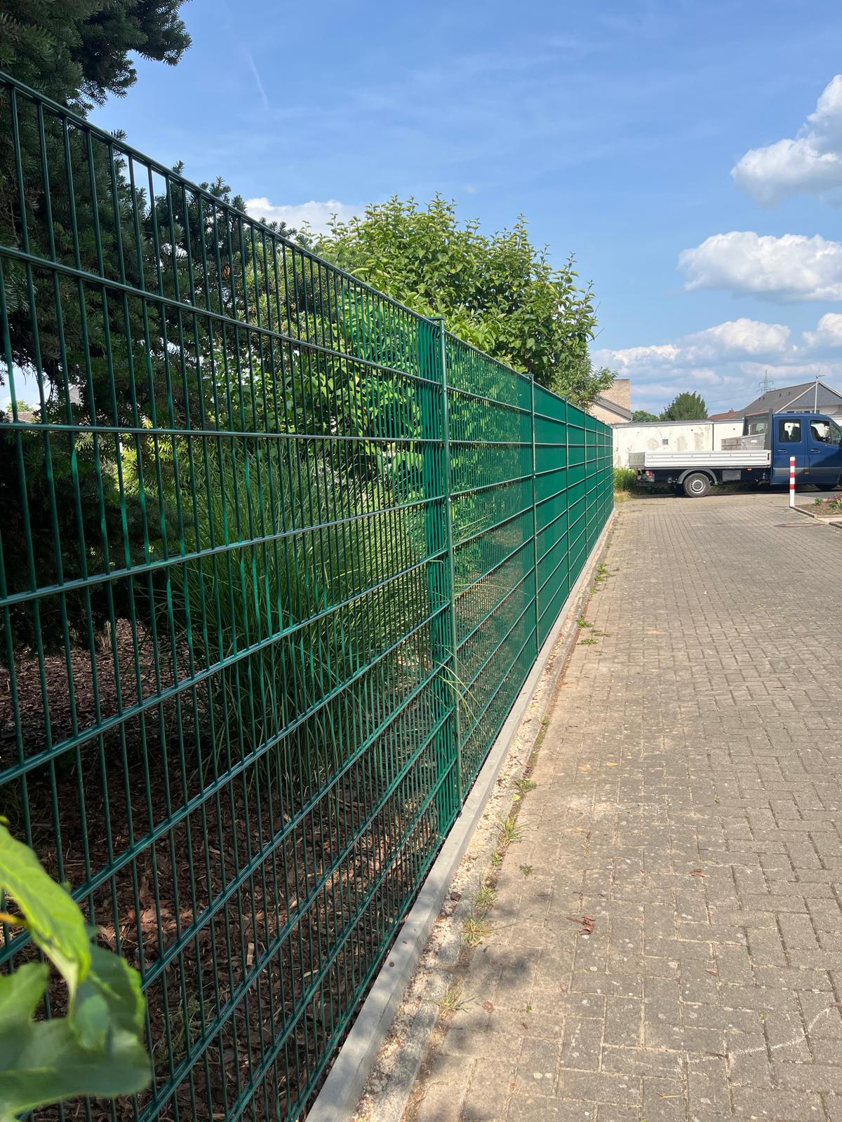 Doppelstabgitterzaun gesetzt Doppelstabgittermatten Zaun