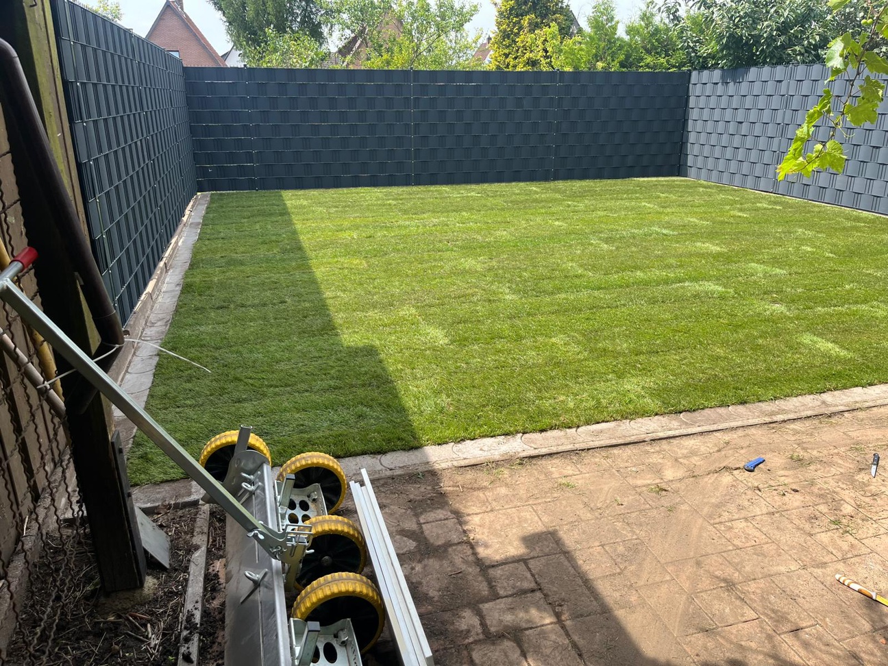 Rollrasen verlegung Rollrasen verlegung